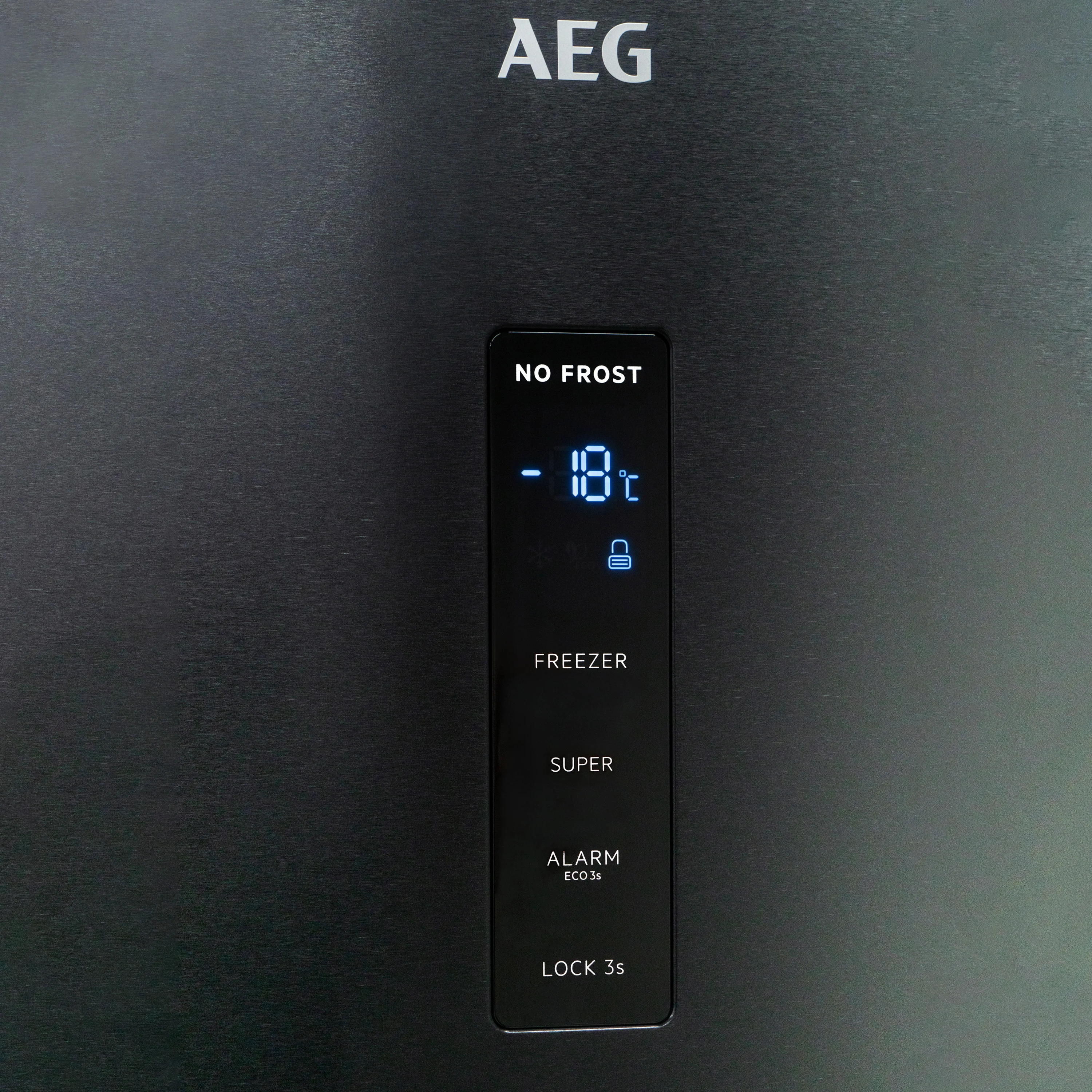262L Upright Freezer Product Image